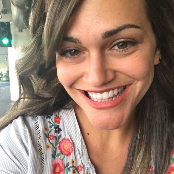 Meet your Posher, Rebekah - Picture 1 of 1